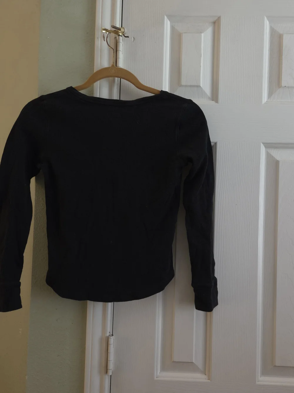 Old Navy Black Long Sleeve Tee